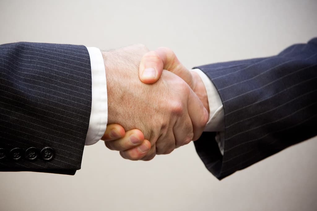 How to Shake Hands: A Practical Guide for Men
